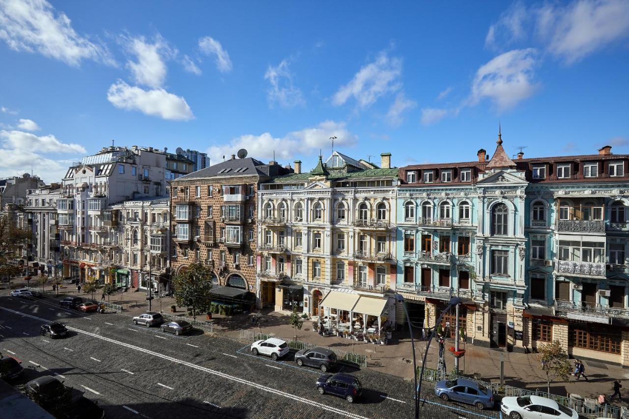 Apartment Near Lva Tolstoho Square Kiev Bagian luar foto
